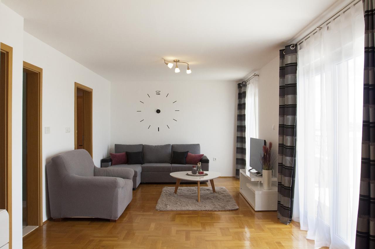 Apartment Noel Kaštela エクステリア 写真