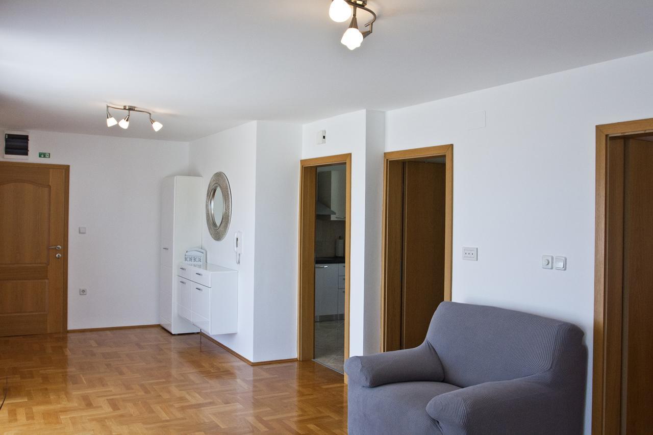Apartment Noel Kaštela エクステリア 写真